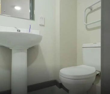 Deluxe Wet Room Studio | London Road - Photo 5