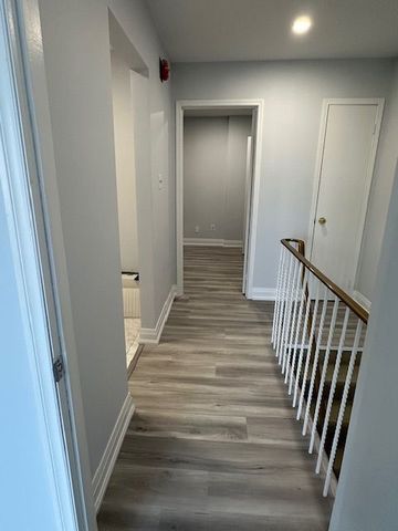 For Lease - 1537 Dundas Street Unit# Upper, Toronto, Ontario - Photo 4