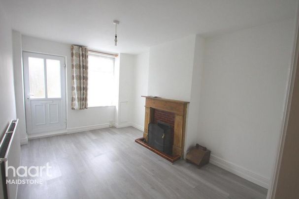 3 bedroom terraced house to rent - Photo 1