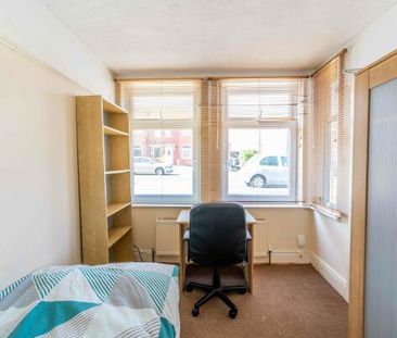 25 Temple Avenue - Photo 4