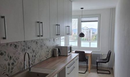 Na prenájom 1 izbový byt Dubnica nad Váhom 45 m2 - Photo 5