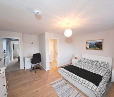 1 bedroom in a house share to rent - Photo 3