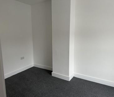 4 bedroom terraced house to rent - Photo 4