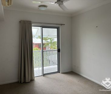 3 BEDROOM NON-FURNISHED UNIT IN TROPICAL RESORT STYLE APARTMENTS - Photo 2