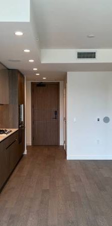 Modern 1 Bed + 1 Bath Exclusive River Green 3 Hollybridge - Photo 1