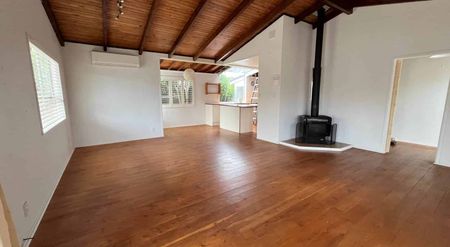 Lovely family home - Photo 3