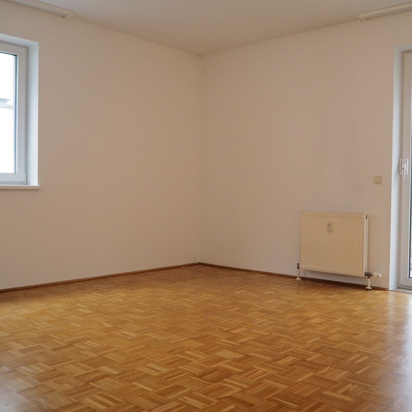 Ruhig - hell - perfekt aufgeteilt - 2-Zimmer Wohnung mit kl. Balkon in der Kaisergasse 12-14 - Foto 1