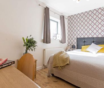 1 bedroom in a house share to rent - Photo 3