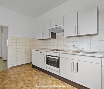 CHARAKTERVOLL: Gemütliche 2 Zimmerwohnung mit Loggia in Weiherfeld-... - Photo 2