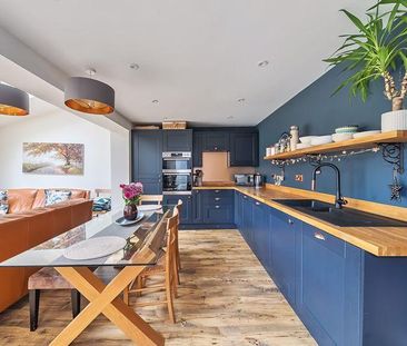 3 bedroom semi-detached house to rent - Photo 4