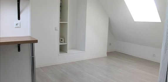 1 pièce - 15,45 m² - 2ème étage - Colocation non autorisée - Photo 2