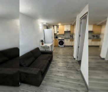 Room in a shared 3-bedroom apartment for rent in Els Orriols - Photo 3