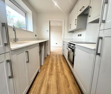 2 bedroom semi-detached bungalow to rent - Photo 5