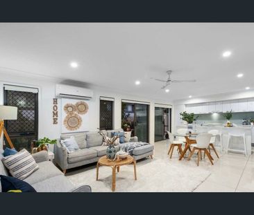 Modern and Bright - Stay cool in the Pool and A/C - Photo 4