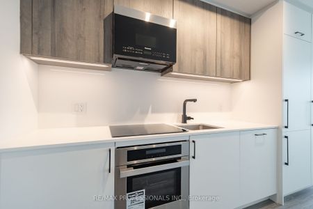 For Lease - 689 The Queensway N/A Unit# 303, Toronto, Ontario - Photo 4