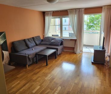 Ynglingavägen, Järfälla - Photo 1