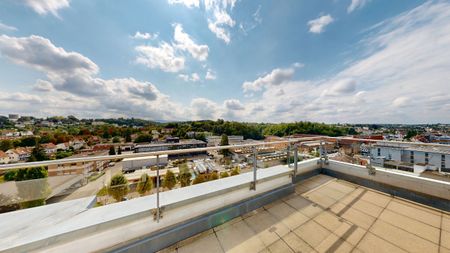 Exclusive attic apartment with a panoramic view - Photo 3
