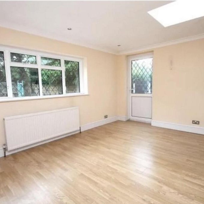7 bedroom detached house to rent - Photo 1