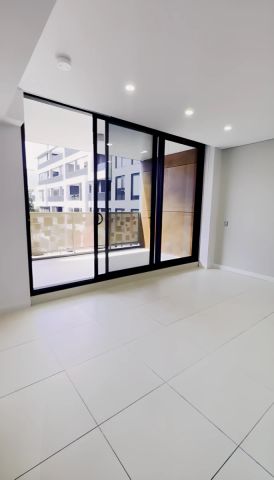 2 bed 2 bath*455 - Photo 3