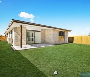 49 Weedbrook Street, Park Ridge South QLD 4125 - House For Rent | D... - Photo 4