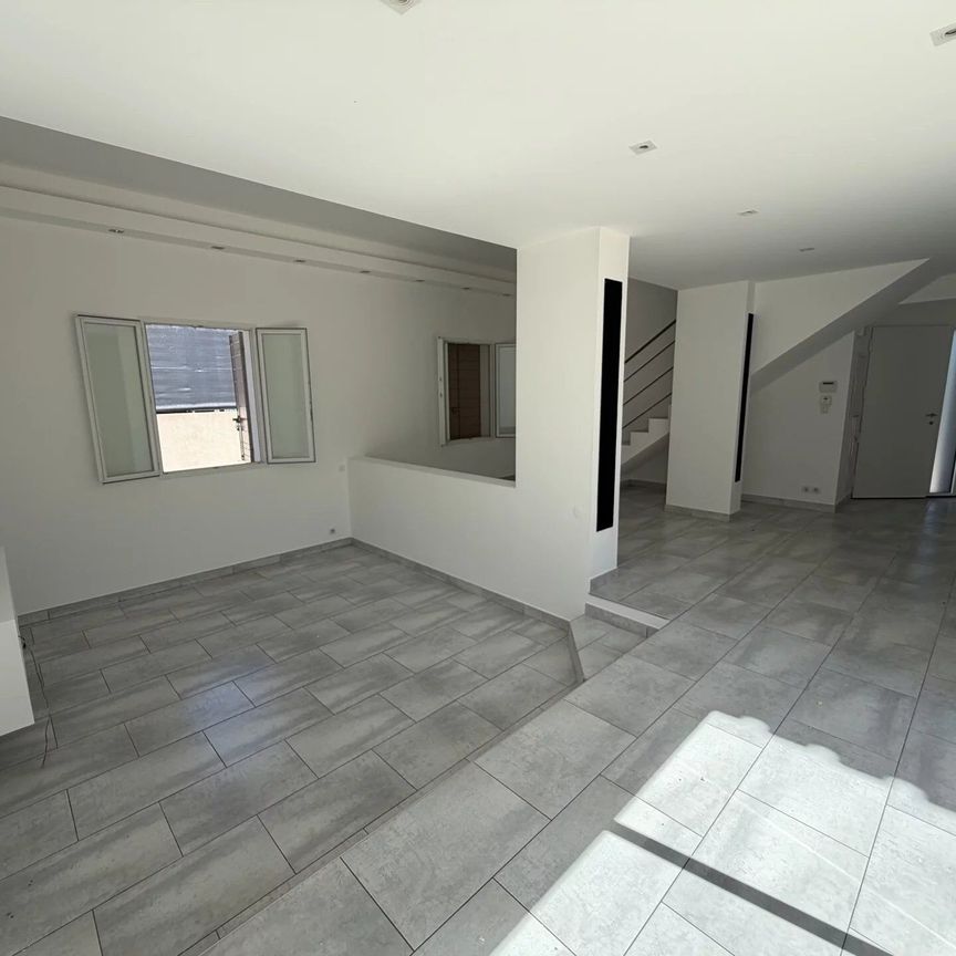 Location Villa 6 pièces 160 m2 à Salon-de-Provence - Photo 1
