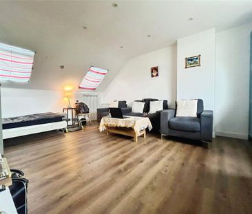 1 bedroom in a house share to rent - Photo 4