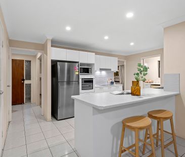 20 Naretha St, Carindale QLD 4152 - House For Rent | Domain - Photo 5