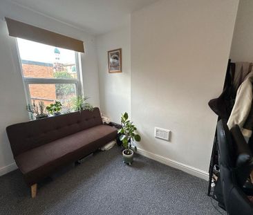2 bedroom terraced house to rent - Photo 6