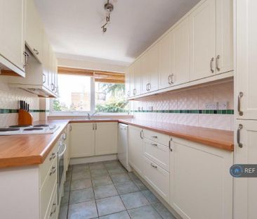 2 bedroom flat to rent - Photo 6