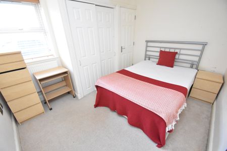 2 bed flat to rent in Cathays Terrace, Cathays, CF24 - Photo 5