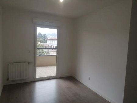 Location appartement 3 pièces - 63m² à Miribel (01700) - Photo 2