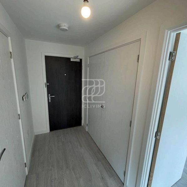 Forastero House, HAYES, UB3 - Photo 1