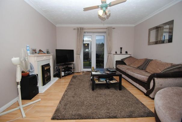2 bedroom terraced house to rent - Photo 1