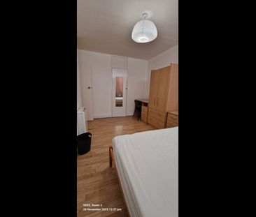 Room in a Shared Flat, Sherfield Gardens, SW15 - Photo 2