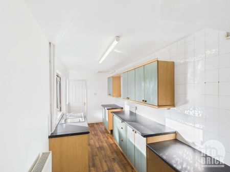 3 bedroom terraced house to rent - Photo 4