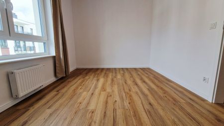 Dwa pokoje z 2 miejscami postojowymi i balkonem - Zdjęcie 2