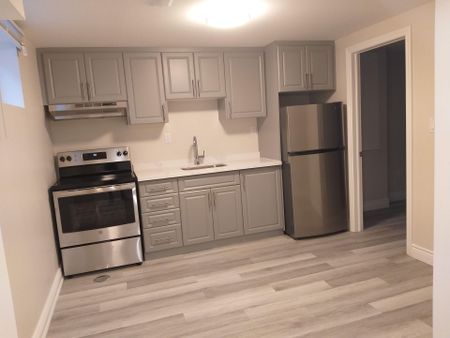 For Lease - 460 Chieftan Circle Unit# Basement, Mississauga, Ontario - Photo 4