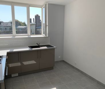 Brest Lambezellec T2 rénové 1er étage - Photo 3