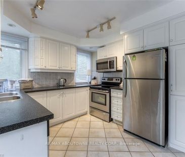 Detached Home For Lease | W8032704 - Photo 4