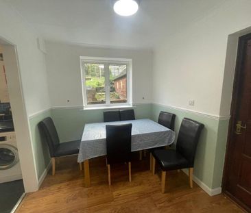 3 bedroom semi-detached house to rent - Photo 4