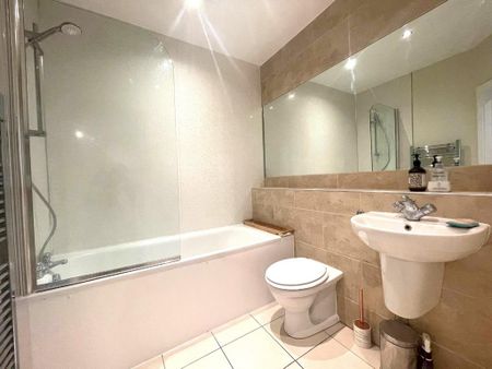 2 bedroom ground floor flat to rent - Photo 5