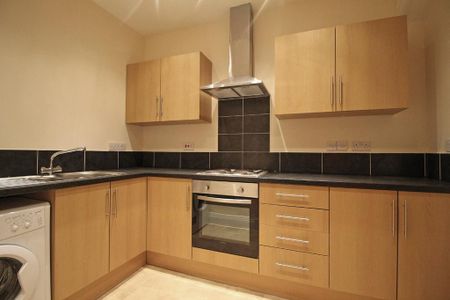 2 bedroom flat to rent - Photo 3