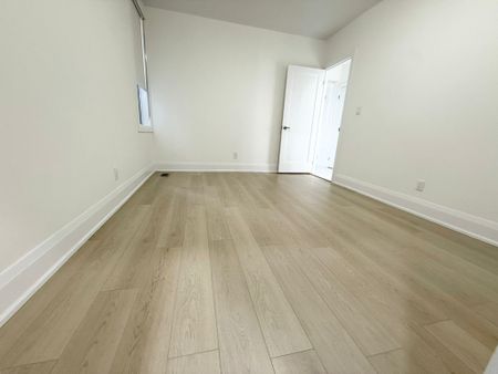 For Lease - 1087 GERRARD Street Unit# Main, Toronto, Ontario - Photo 3