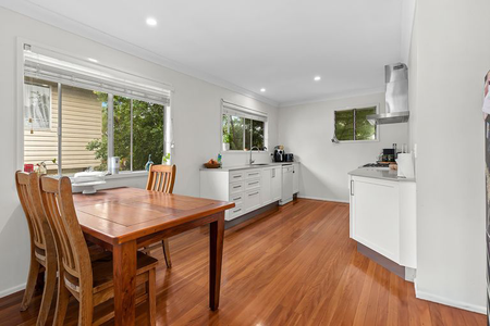 SPACIOUS HOME PERFECT FOR YOUR FAMILY! - Photo 4