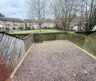 2 bedroom townhouse to rent - Photo 6