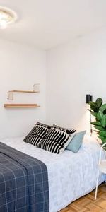 Beautiful Fully Furnished Studio in the Heart of Downtown - Photo 3