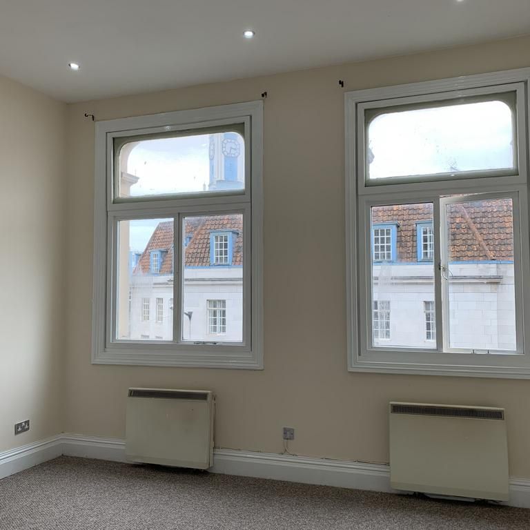 2 bedroom flat to rent - Photo 1