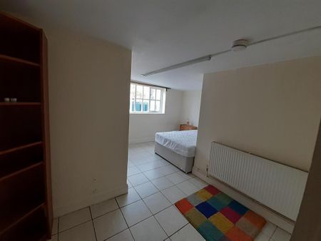 3 bedroom apartment to rent - Photo 3