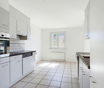 Spacieux et lumineux 4,5 pièces au 2ème étage à louer dès le 1er se... - Foto 6