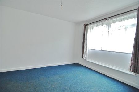 3 bedroom end of terrace house to rent - Photo 5